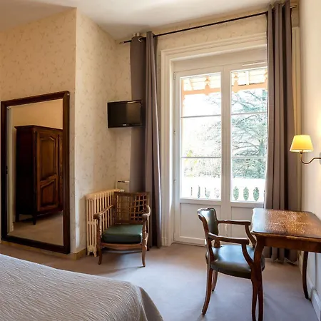 Hotel Domaine Des Cèdres - Logis Hôtel, Résidence, Et Insolites